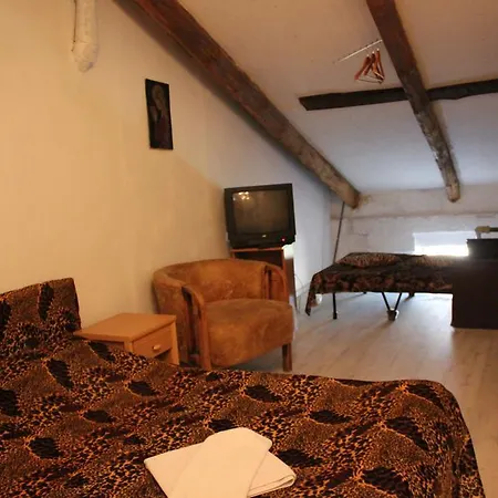 Zebra Apartments *