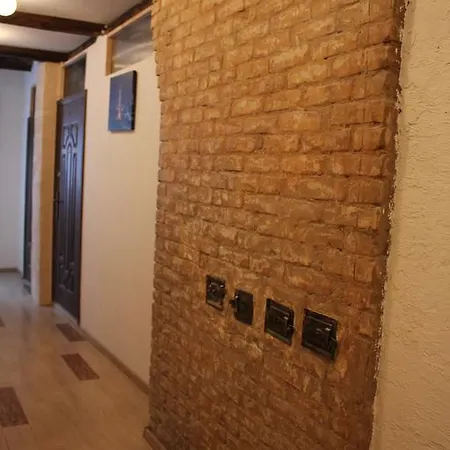Готель Zebra Apartments *