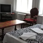 Zebra Готель *